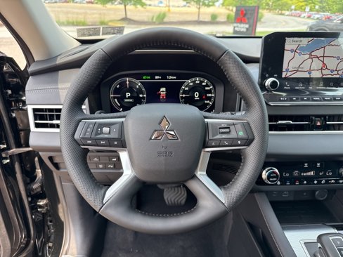 New 2025 Mitsubishi Outlander SEL image 33