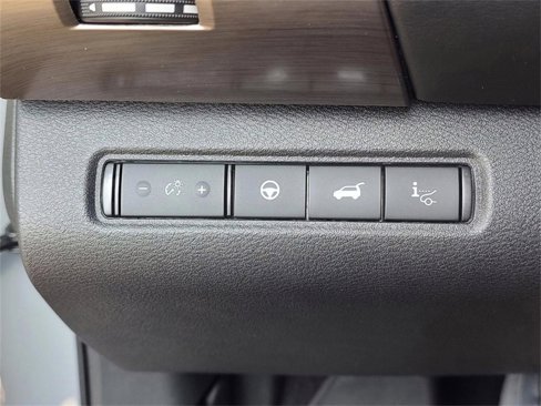 Used 2025 Nissan Pathfinder Platinum w/ Cargo Package image 28