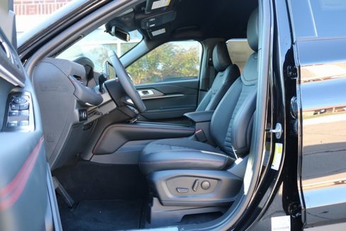 New 2025 Ford Explorer ST-Line image 18