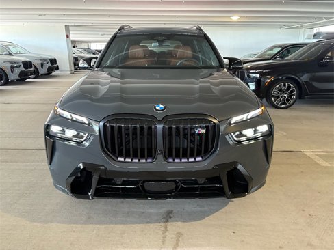 New 2026 BMW X7 M60i image 2