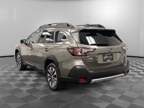 Certified 2023 Subaru Outback Limited image 3
