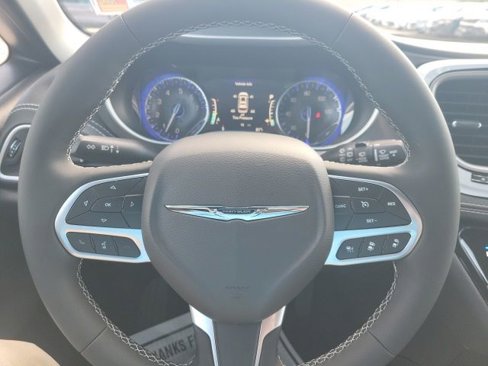New 2026 Chrysler Pacifica Select image 12