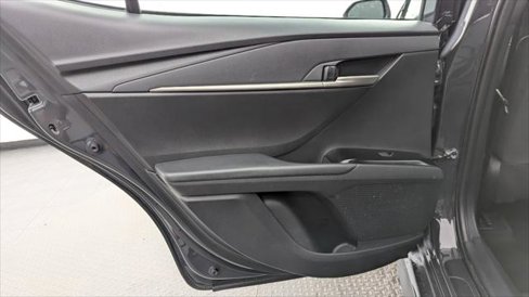 Used 2025 Toyota Camry SE image 16