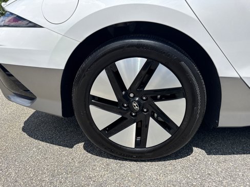Used 2025 Hyundai Ioniq 6 SE image 17