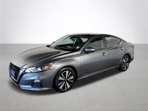Used 2022 Nissan Altima 2.5 SV image 2