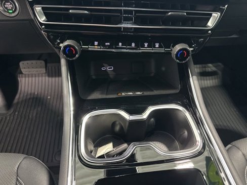 New 2026 Chevrolet Traverse LT w/ Driver Confidence Package image 16