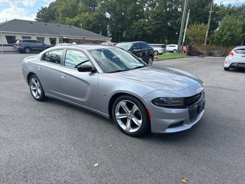 Used 2018 Dodge Charger R/T image 2