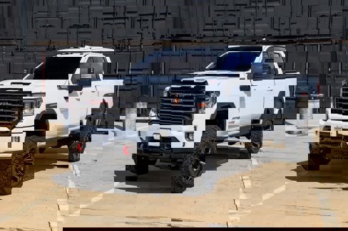 Used 2022 GMC Sierra 2500 AT4 w/ AT4 Premium Plus Package image 4