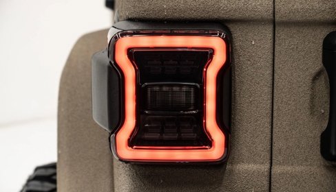 Used 2025 Jeep Wrangler Sport image 32