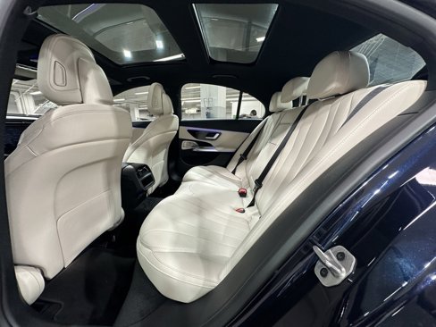 New 2026 Mercedes-Benz E 350 4MATIC Sedan image 17