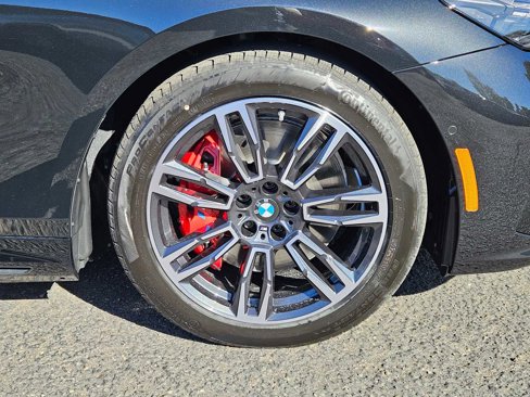 New 2026 BMW 550e xDrive w/ Premium Package image 9