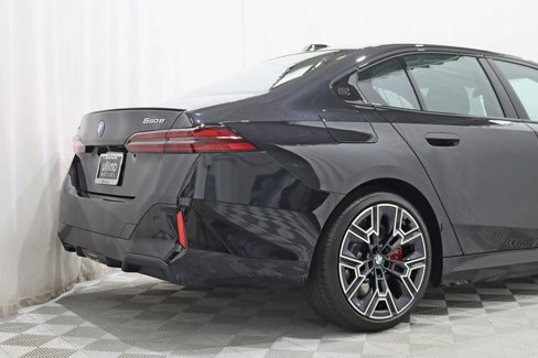 Used 2026 BMW 550e xDrive w/ Executive Package image 11