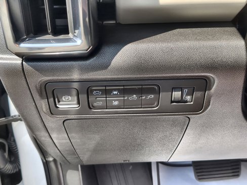 New 2026 GMC Hummer EV 4x4 Crew Cab image 17