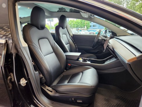 Used 2019 Tesla Model 3 Standard Range Plus image 14
