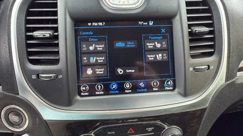 Used 2018 Chrysler 300 Limited w/ Safetytec Plus Group image 20