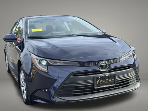 Used 2024 Toyota Corolla LE image 8