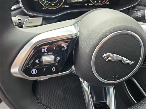 New 2026 Jaguar F-PACE R-Dynamic S image 17