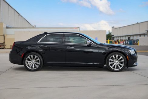 Used 2019 Chrysler 300 Limited image 15