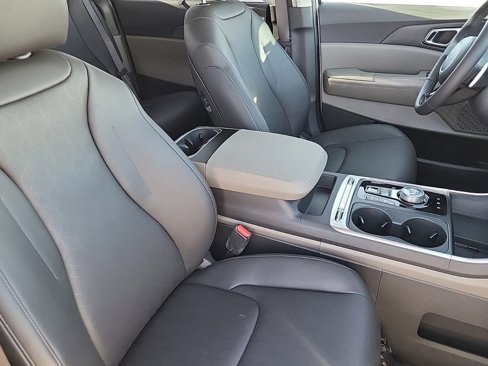 New 2026 Kia Carnival SX image 18