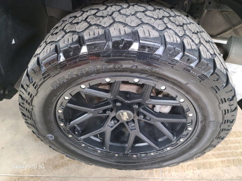 Used 2019 RAM 1500 Laramie image 12