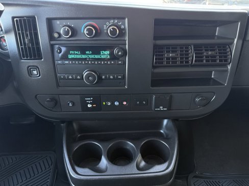 Used 2020 Chevrolet Express 3500 LT w/ LT Preferred Equipment Group image 22