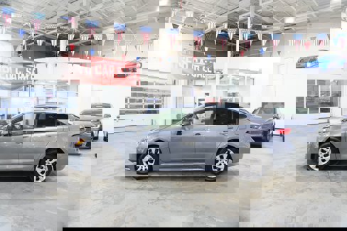 Used 2025 Toyota Corolla LE w/ Convenience Package image 6