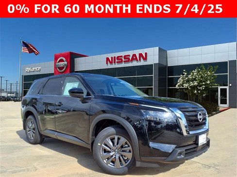 New 2025 Nissan Pathfinder S image 1