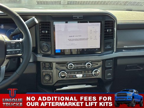 Used 2025 Ford F450 Platinum w/ Camper Package image 34