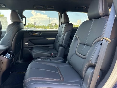 New 2026 Nissan Armada SL image 7