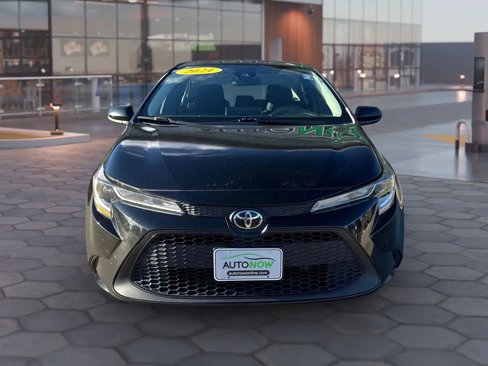 Used 2021 Toyota Corolla LE image 2