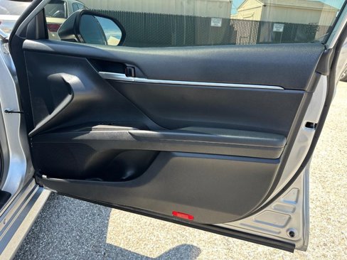 Used 2024 Toyota Camry LE image 18