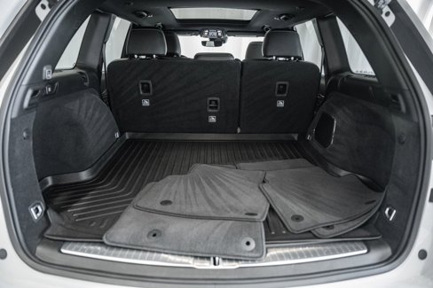 Certified 2024 Jeep Grand Cherokee Overland w/ Trailer Tow Package image 13