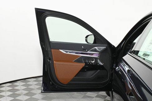 New 2026 BMW i7 xDrive60 image 27
