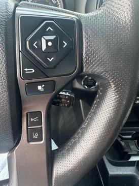 Used 2018 Toyota Tacoma SR5 image 11