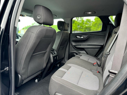 Used 2025 Chevrolet Blazer LT image 21