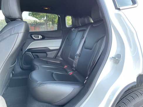 Used 2025 Jeep Compass Limited image 25