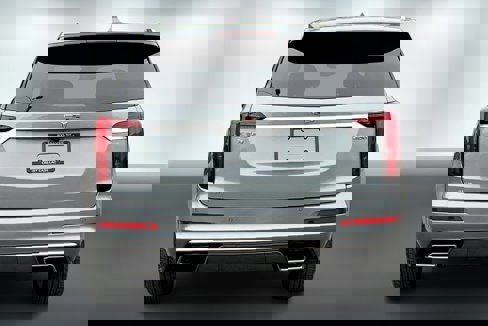 Used 2025 Cadillac XT6 Premium Luxury w/ LPO, Floor Liner Package image 3
