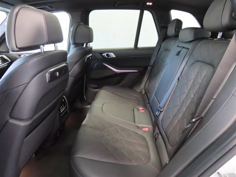 Used 2024 BMW X5 sDrive40i w/ Premium Package image 34