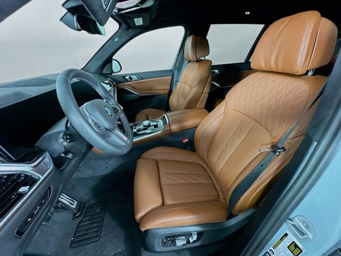 New 2026 BMW X7 M60i w/ Executive Package image 28
