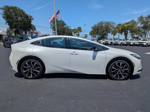 New 2026 Toyota Prius Plug-In Hybrid image 3