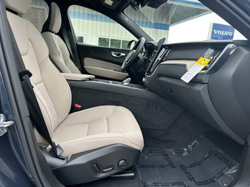 New 2026 Volvo XC60 B5 Plus w/ Protection Package Premier image 10