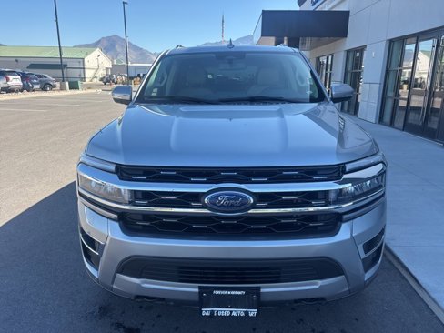Used 2023 Ford Expedition Limited image 2