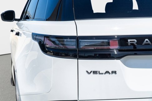 New 2026 Land Rover Range Rover Velar Dynamic SE image 8