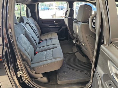 New 2026 RAM 1500 4x4 Crew Cab image 26