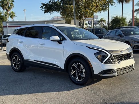 New 2025 Kia Sportage LX image 8
