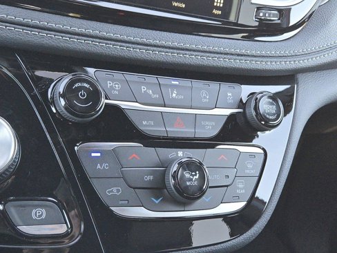 New 2025 Chrysler Pacifica Select image 27