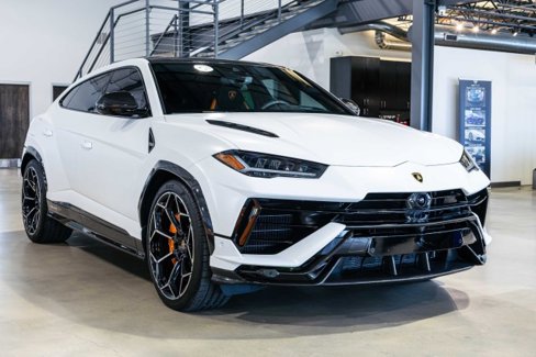 Used 2024 Lamborghini Urus Performante image 3