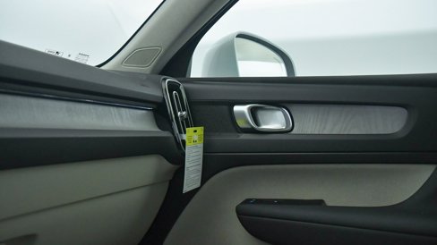 New 2025 Volvo XC40 B5 Plus w/ Protection Package Premier image 28