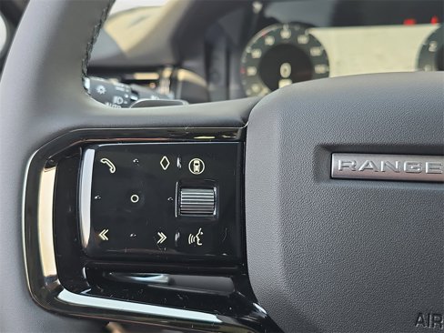New 2026 Land Rover Range Rover Evoque Dynamic SE image 17