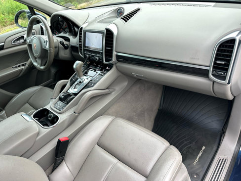 Used 2013 Porsche Cayenne image 40